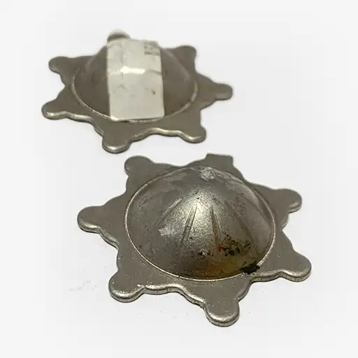 گل میخ